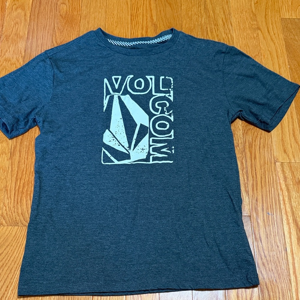 Volcom Charcoal Tee with Light Gray Logo - Short Sleeve